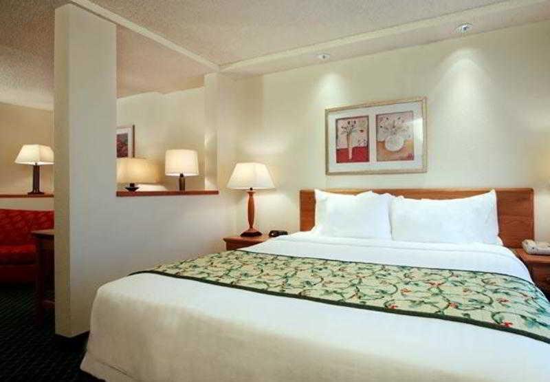 Fairfield Inn And Suites By Marriott Houston The Woodlands Δωμάτιο φωτογραφία